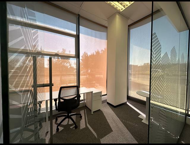 10M² CO-WORKING SPACE TO LET IN DORINGKLOOF